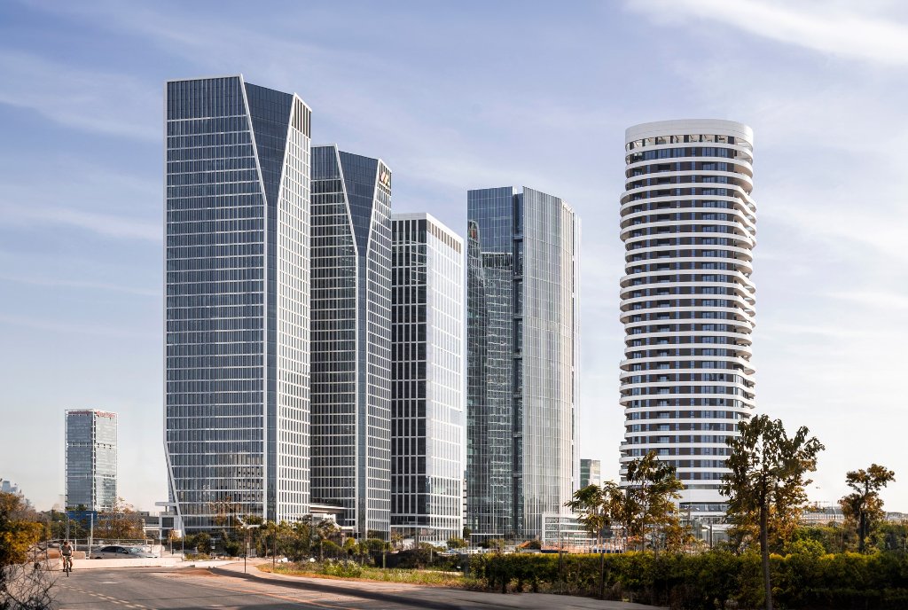 סקיי טאואר